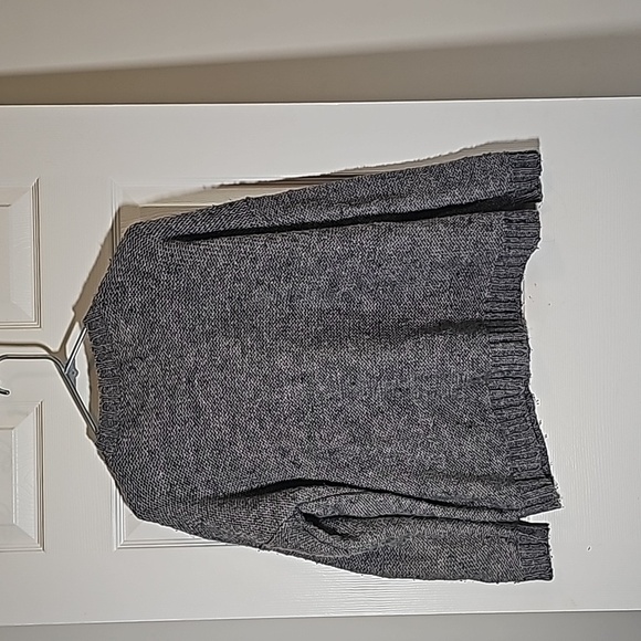 J. Crew Wallace Oversized Crop Gray Wool Blend Crewneck Knit Sweater Size S - Picture 4 of 7